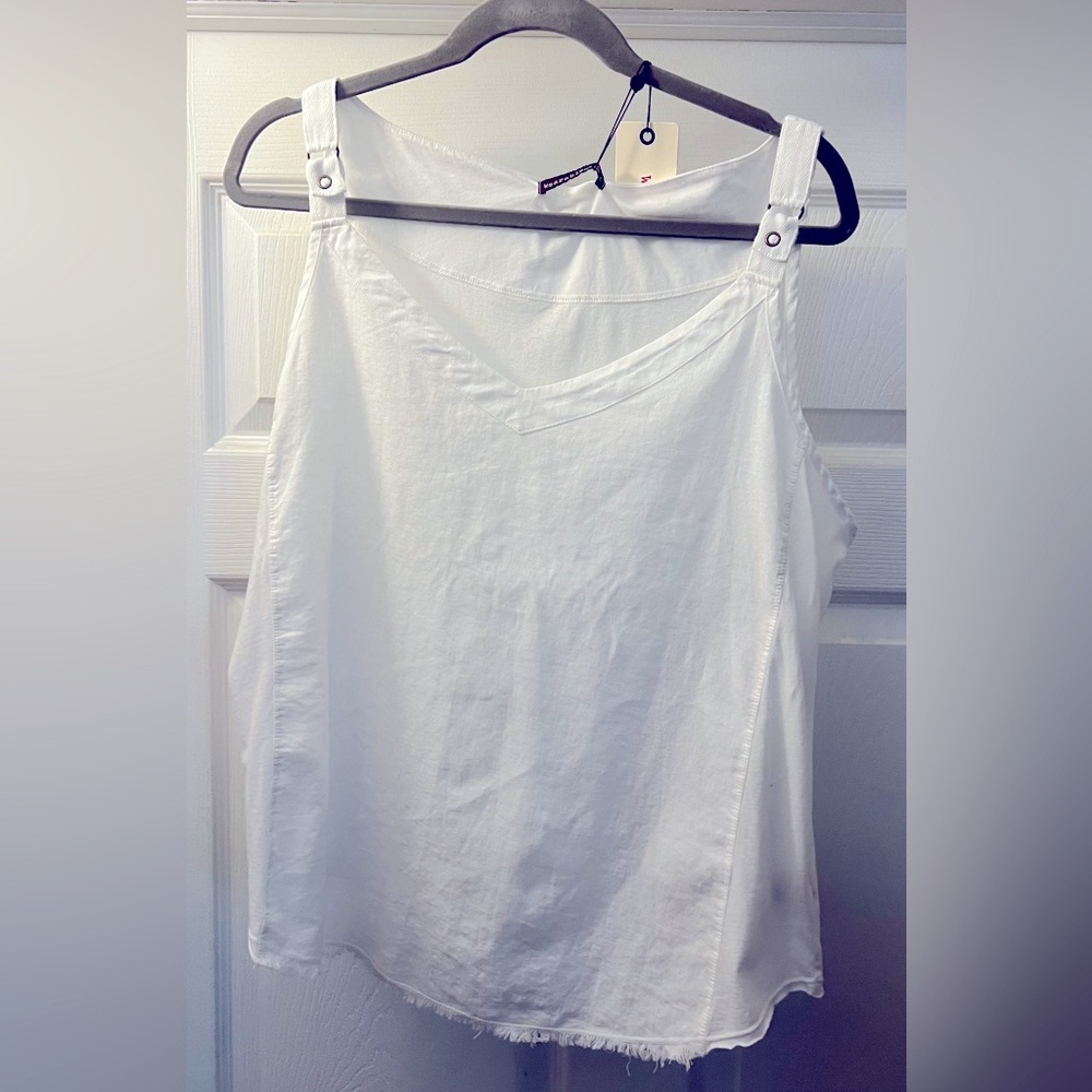 Chic White Women's Tank Top